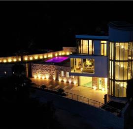 6 bedroom villa with pool and roof terrace, Sveti Staffan, sleeps 12